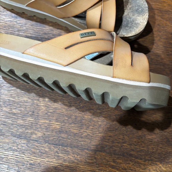 Reef Vista criss cross slides, size 8 - Picture 4 of 7